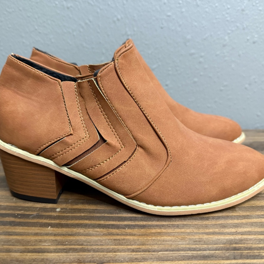Tan Ankle Boots Fall size 7.5 (38) excellent condition